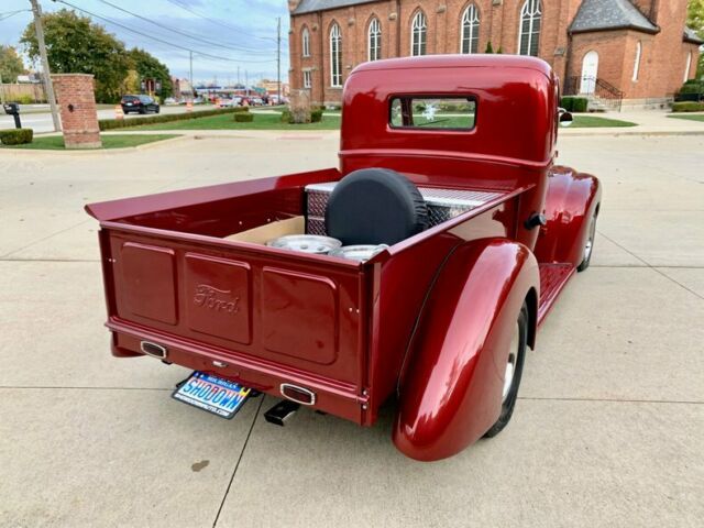 Ford F-100 1947 image number 9