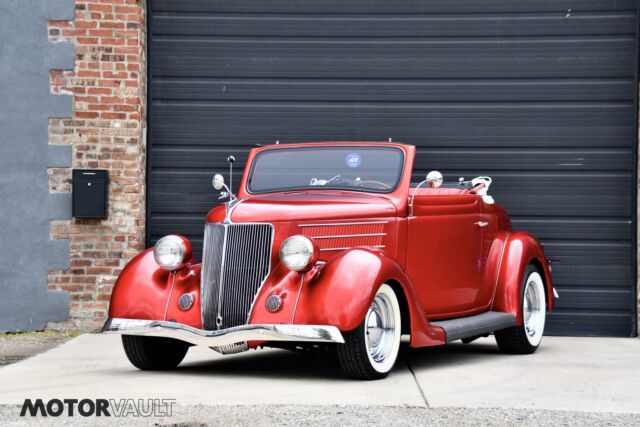 Ford Model 68 Deluxe Cabriolet 1936 image number 11