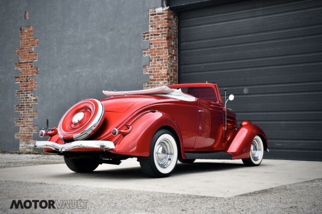 Ford Model 68 Deluxe Cabriolet 1936 image number 14