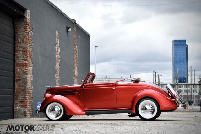 Ford Model 68 Deluxe Cabriolet 1936 image number 19