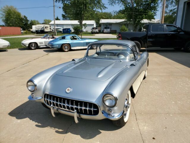 Chevrolet Corvette 1956 image number 26