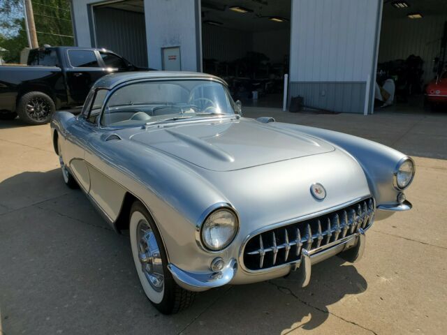 Chevrolet Corvette 1956 image number 27