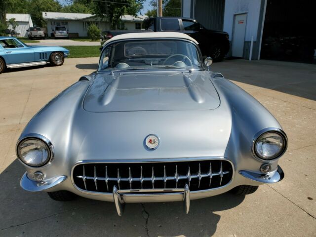 Chevrolet Corvette 1956 image number 35