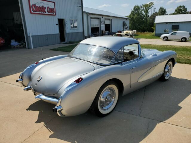 Chevrolet Corvette 1956 image number 6