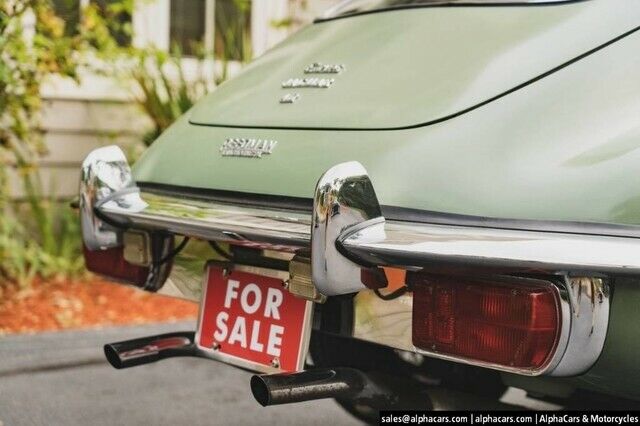 Jaguar E-Type 1969 image number 16