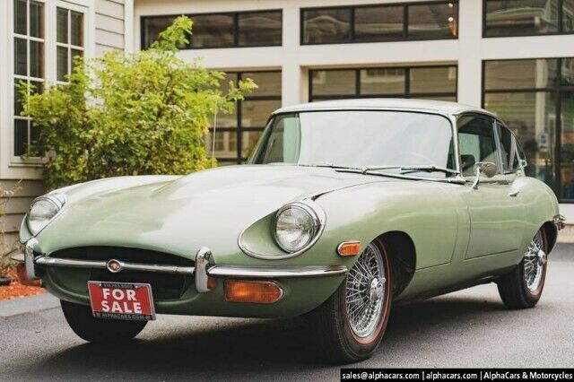 Jaguar E-Type 1969 image number 26