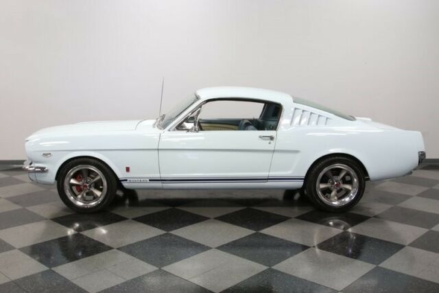 Ford Mustang 1965 image number 30