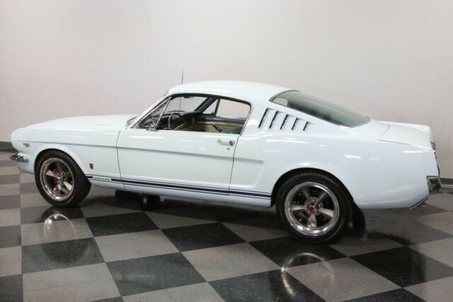 Ford Mustang 1965 image number 31