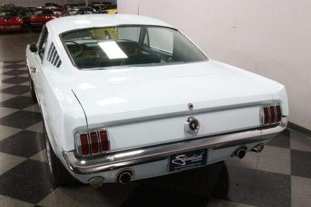 Ford Mustang 1965 image number 9