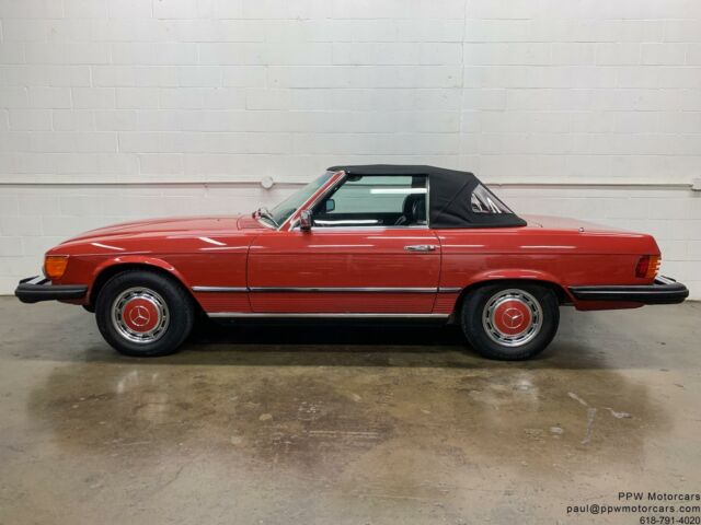 Mercedes-Benz SL-Class 1977 image number 18