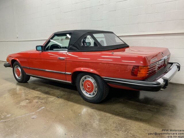 Mercedes-Benz SL-Class 1977 image number 8