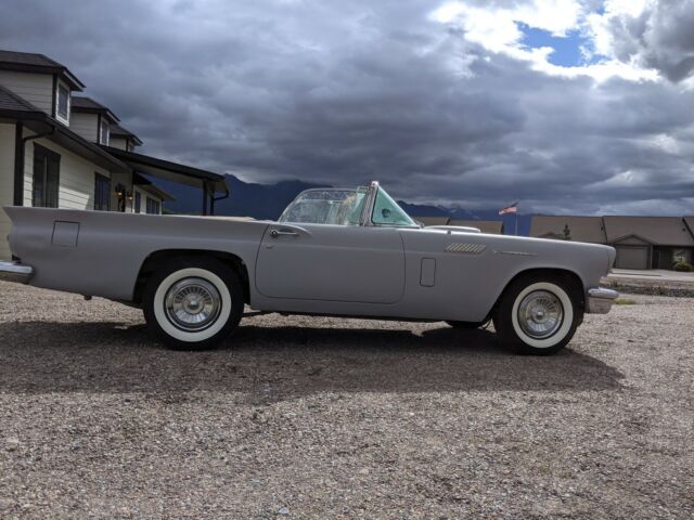 Ford Thunderbird 1957 image number 17