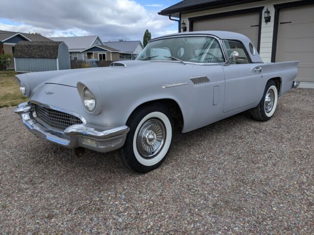 Ford Thunderbird 1957 image number 18