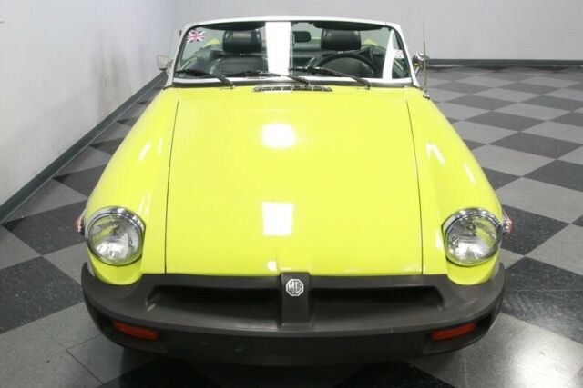 MG MGB 1975 image number 19