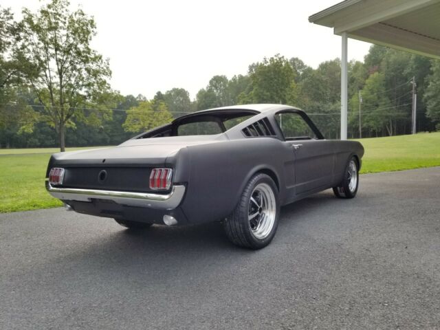 Ford Mustang 1965 image number 21