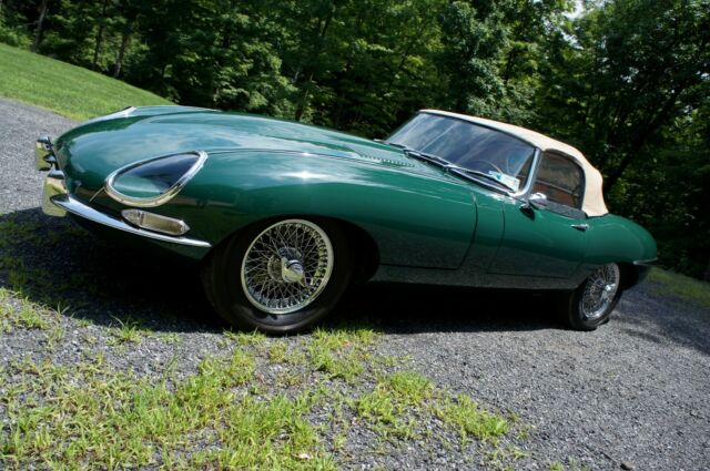 Jaguar E-Type 1961 image number 5