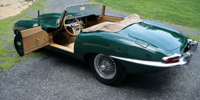 Jaguar E-Type 1961 image number 7