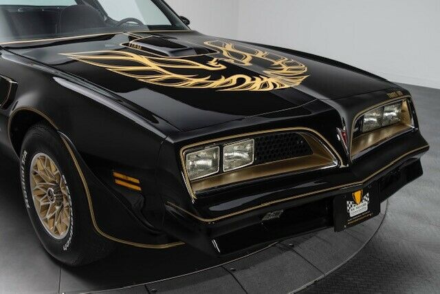 Pontiac Trans Am 1977 image number 1