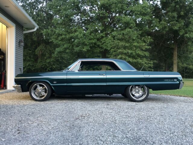 Chevrolet Impala 1964 image number 0