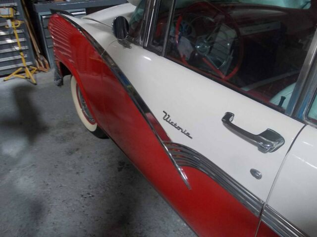 Ford Fairlane 1956 image number 2