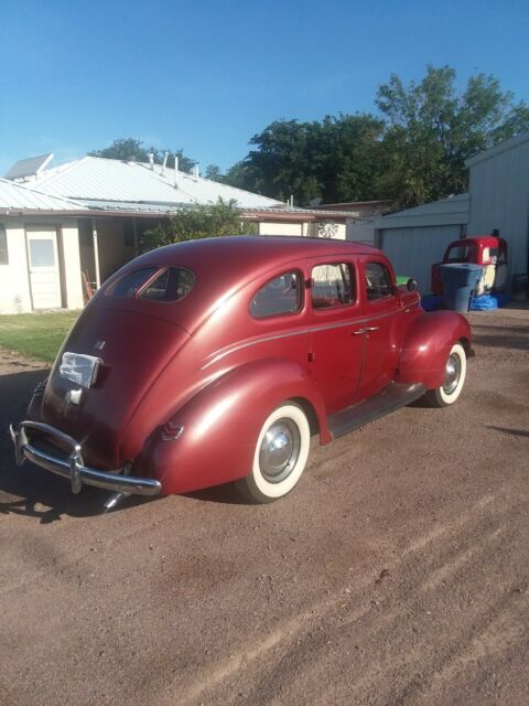 Ford Deluxe 1940 image number 14