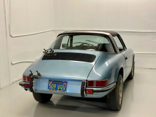 Porsche 911 1970 image number 2