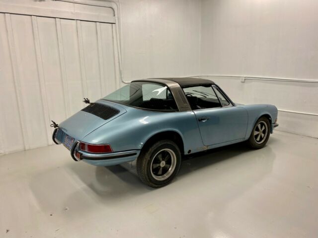 Porsche 911 1970 image number 28