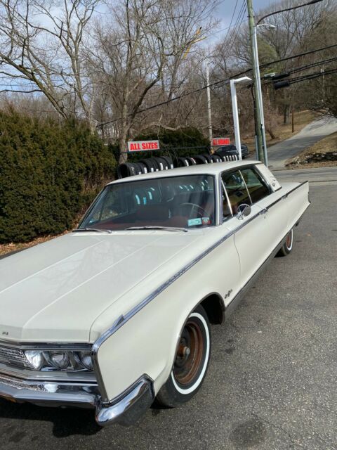 Chrysler New Yorker 1966 image number 0