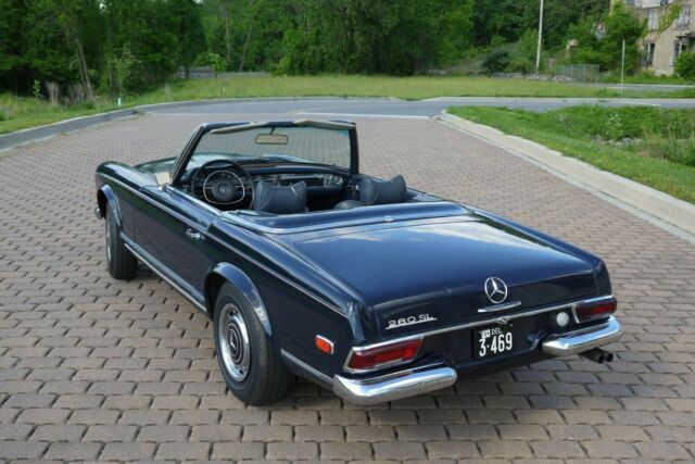 Mercedes-Benz SL-Class 1969 image number 1