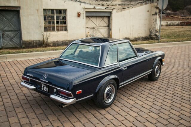 Mercedes-Benz SL-Class 1969 image number 30