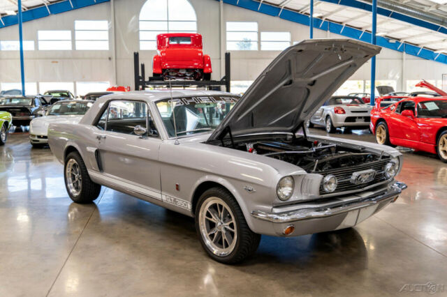 Ford Mustang 1966 image number 31