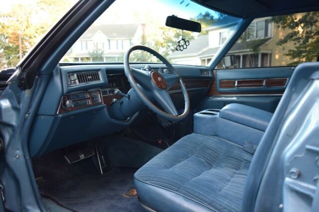 Cadillac DeVille 1976 image number 30