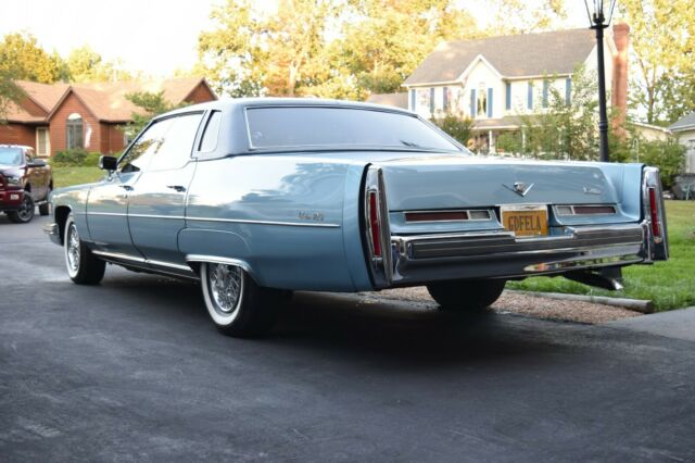 Cadillac DeVille 1976 image number 9