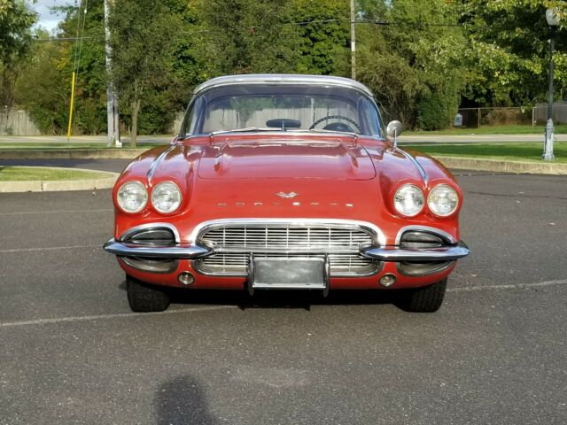 Chevrolet Corvette 1961 image number 1