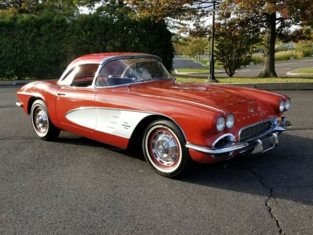 Chevrolet Corvette 1961 image number 27