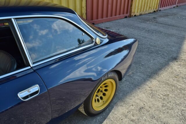 Alfa Romeo GTV 1971 image number 10