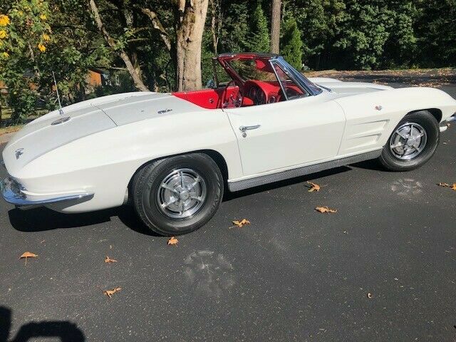 Chevrolet Corvette 1963 image number 1