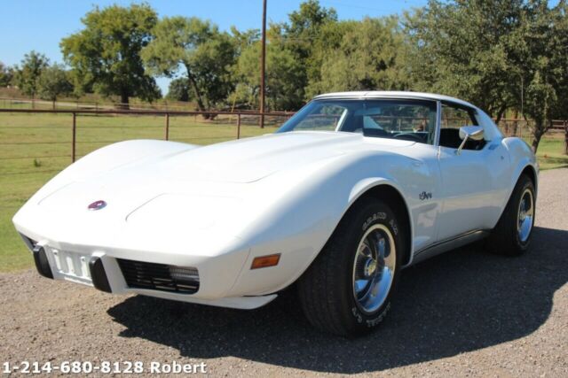 Chevrolet Corvette 1976 image number 1