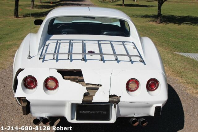 Chevrolet Corvette 1976 image number 12