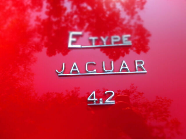 Jaguar E-Type 1969 image number 22