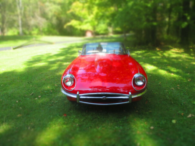 Jaguar E-Type 1969 image number 27