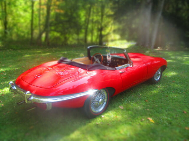 Jaguar E-Type 1969 image number 5