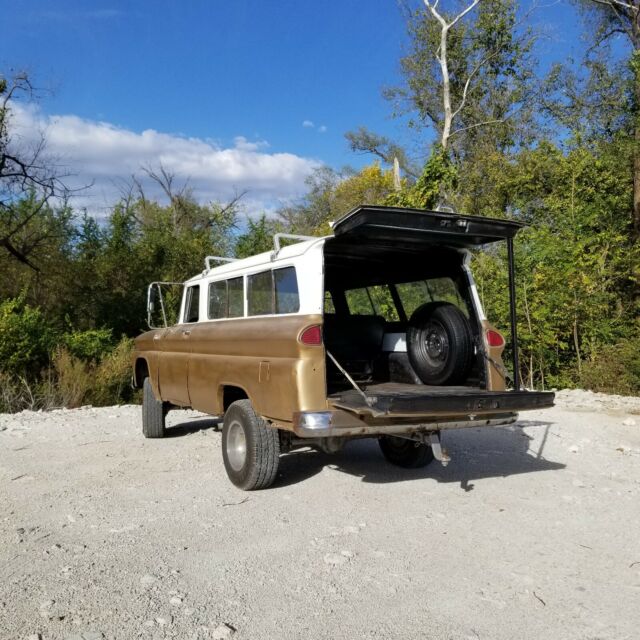 Chevrolet Suburban 1962 image number 15