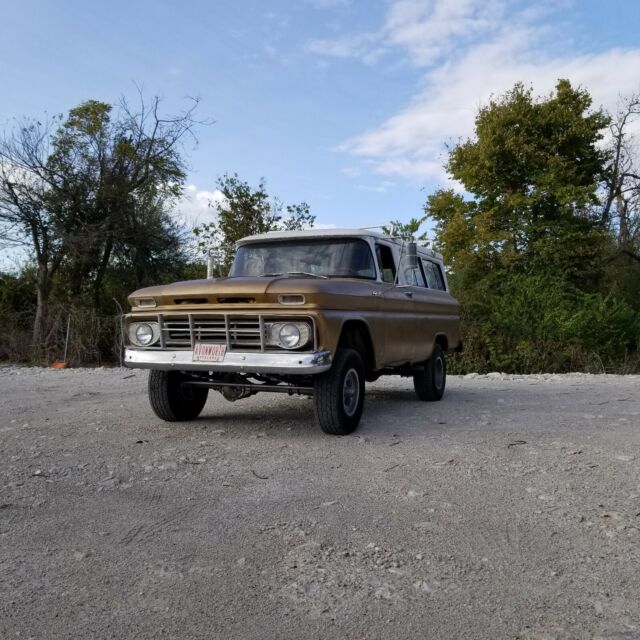 Chevrolet Suburban 1962 image number 27