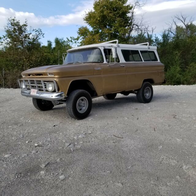 Chevrolet Suburban 1962 image number 30