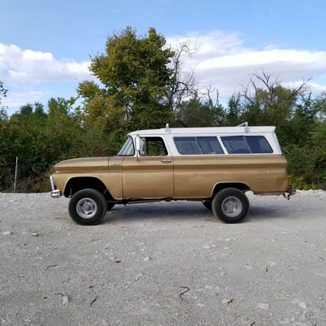 Chevrolet Suburban 1962 image number 31