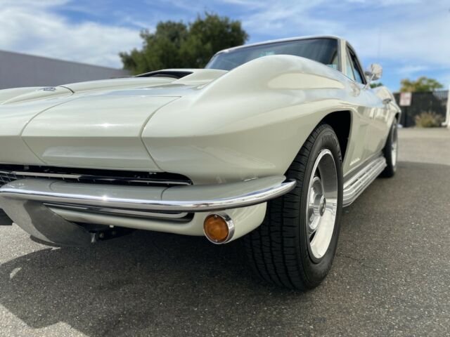 Chevrolet Corvette 1967 image number 19