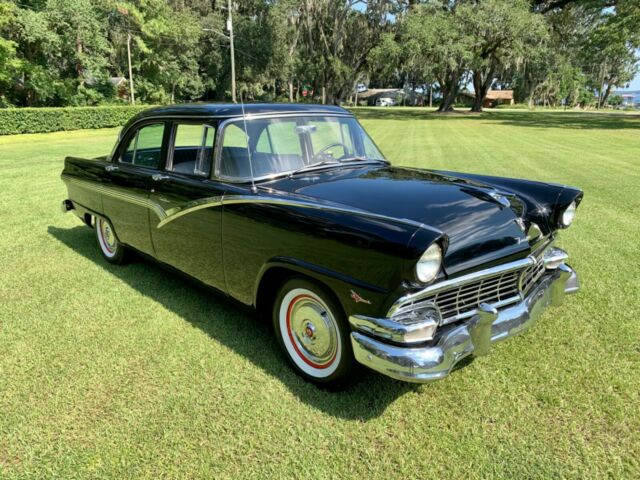 Ford Fairlane 1956 image number 31