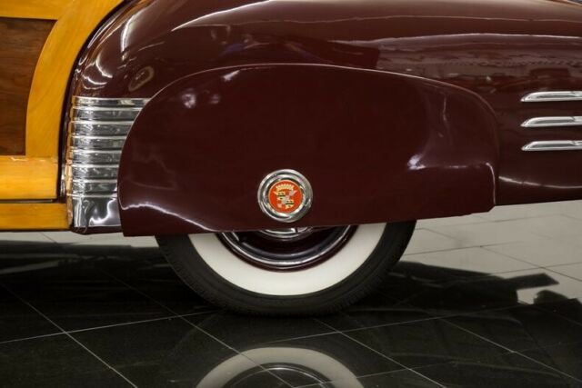 Cadillac Series 61 1941 image number 10