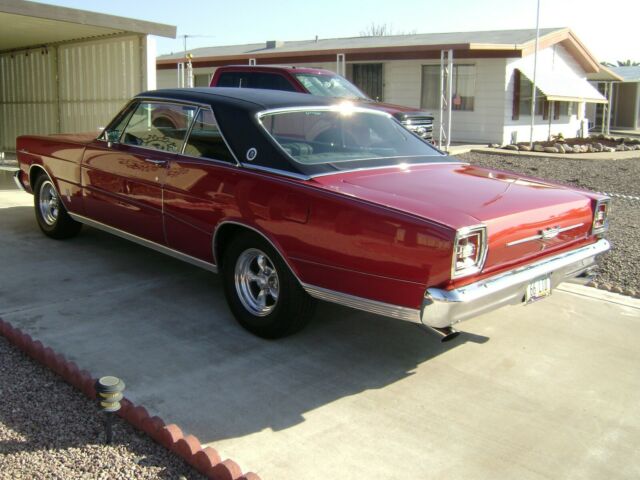 Ford Galaxie 1966 image number 10